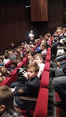  Grafika #1: Wyjazd klas IV do Teatru Muzycznego w Gdyni na spektakl Pinokio grafika